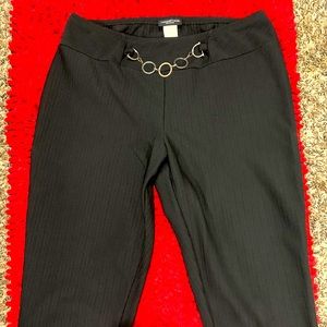 Black, dressy, slimming capri’s!